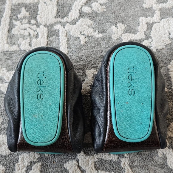 Tieks Matte Black Leather Ballet Flats - Picture 7 of 7